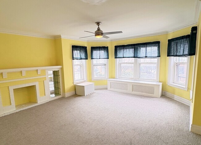 Foto del edificio - 6652 N Campbell Ave