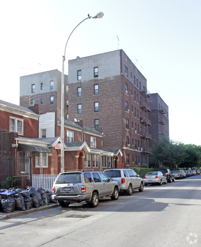 Primary Photo - 199 E 2nd St