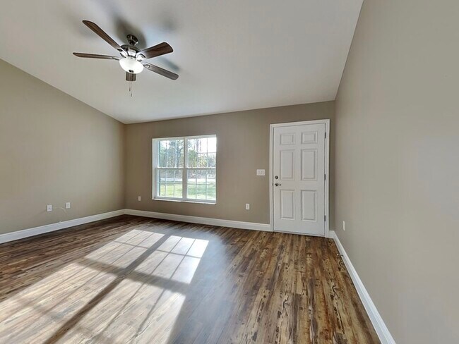 Foto del edificio - 8696 N Circular Way