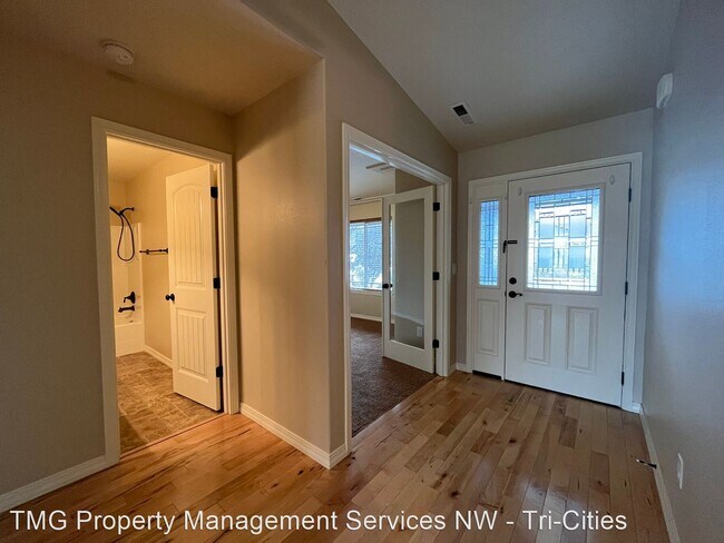 Foto del edificio - 3 br, 2 bath House - 500 Lakerose Loop