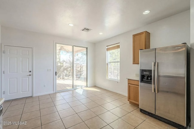 Building Photo - 1053 S Pantano Overlook Dr