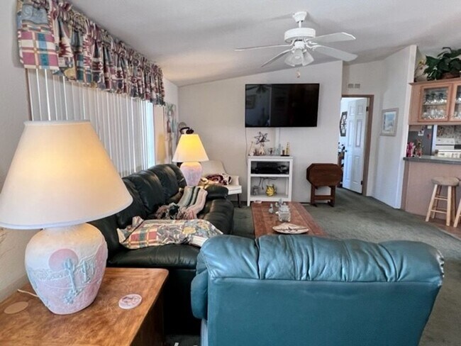 Foto del edificio - 2BR Vacation Home, Fully Furnished with Ut...