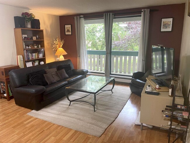 Living room - 8540 Citation Dr