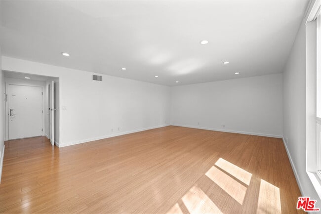 Building Photo - 4407 Francis Ave