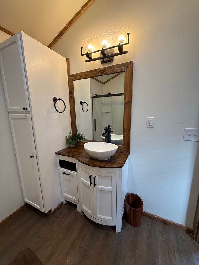 Foto del edificio - 1118 US-221A Hwy