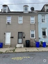Building Photo - 621 Dauphin St
