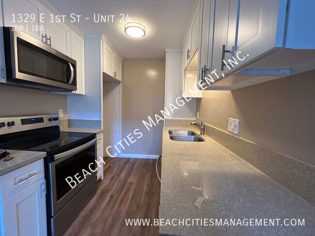 Foto del edificio - 1329 E 1st St
