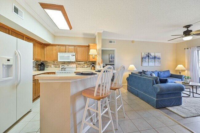 Building Photo - ** 2BED/2BATH - Furnished - Close to FMB -...