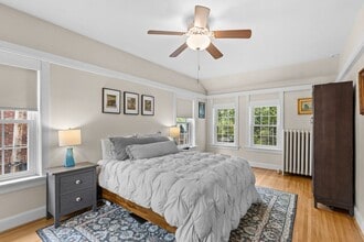 Building Photo - 7487 Kingsbury Blvd