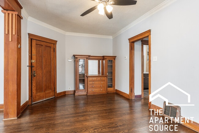 Building Photo - 3602 W Grace St