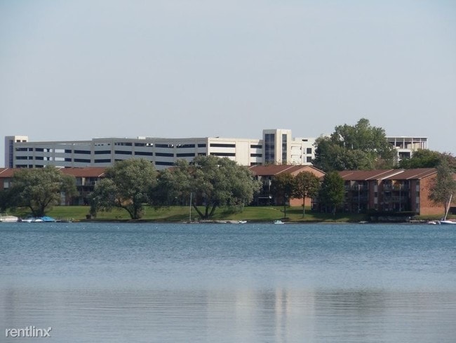 Building Photo - 2 br, 2 bath  - 1944 Klingensmith Road