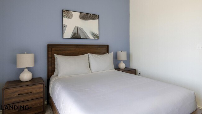 Foto del edificio - 9601 N Custer Rd