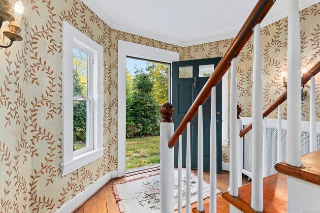 Foto del edificio - 561 Middlesex Rd