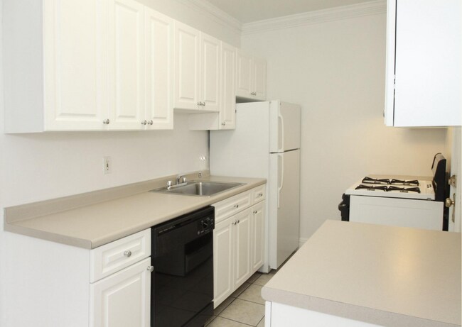 Building Photo - 27 Chauncy St