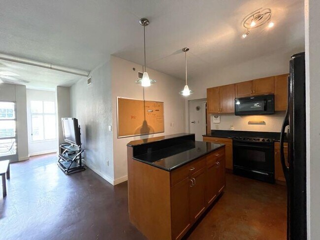 Foto del edificio - 711 W 26th St
