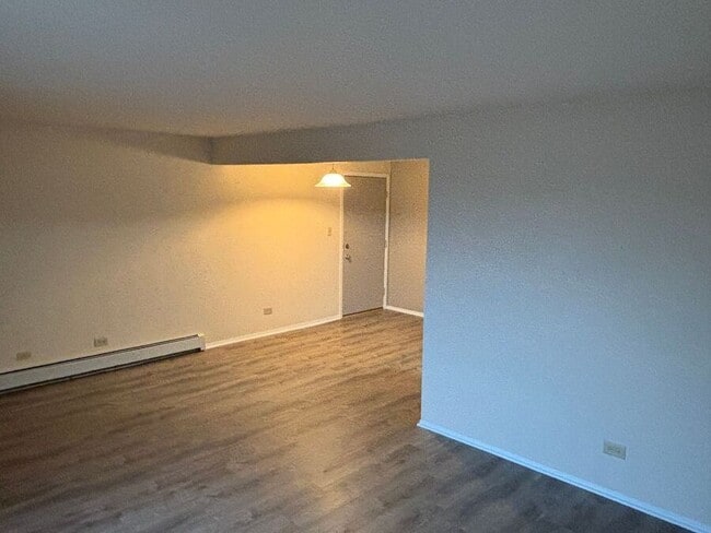 Building Photo - 8940 Cedarwood Dr