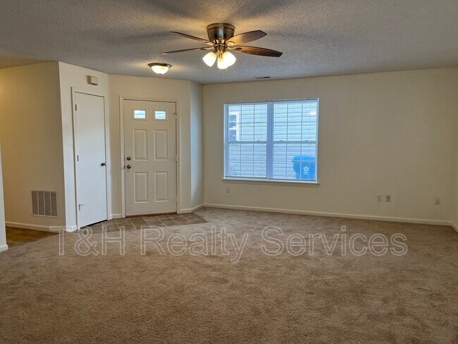 Building Photo - 4210 Village Trace Blvd