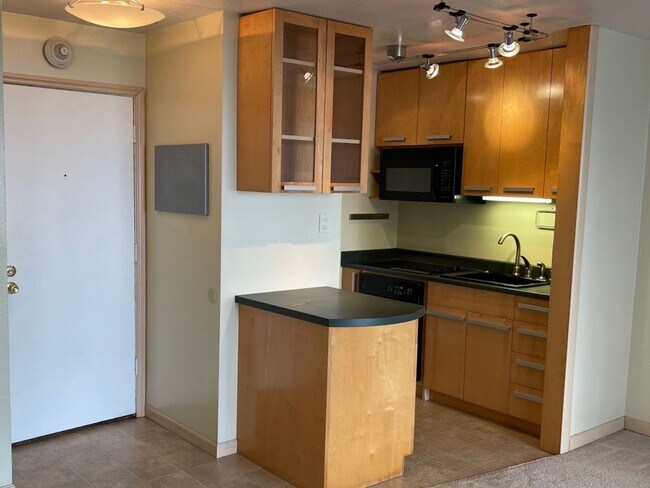 Foto del edificio - LIVE AT THE RESORT - Upgraded 1 Bedroom Co...