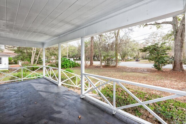Foto del edificio - 2058 Thomasville Rd