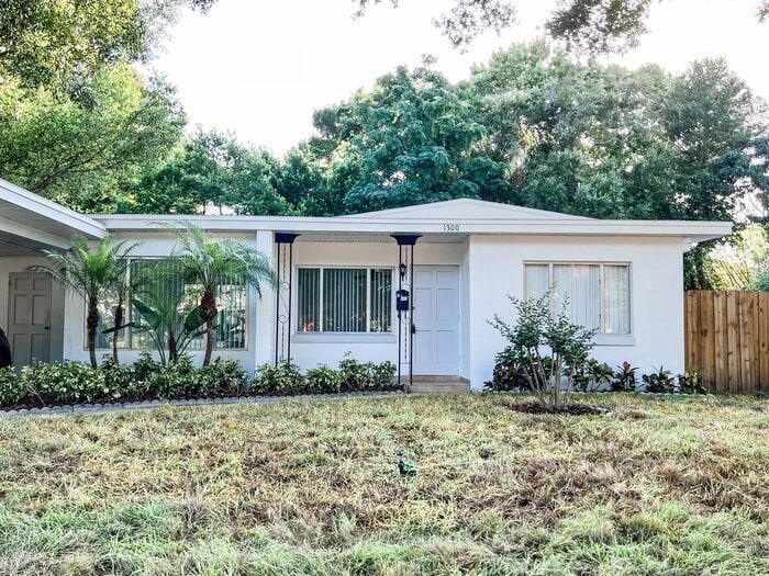 Wonderful 3/1 Home In Audubon Park! Must See! House for Rent in