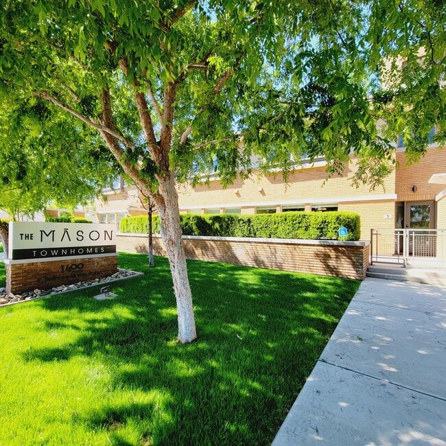 Building Photo - 1400 E Bethany Home Rd Unit 3 - Excellent ...
