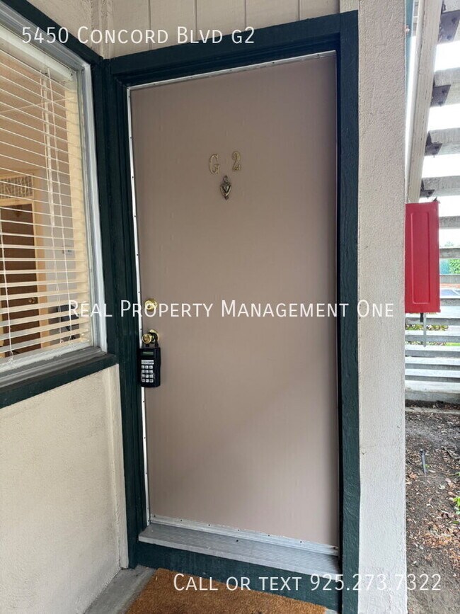 Foto del edificio - 5450 Concord Blvd