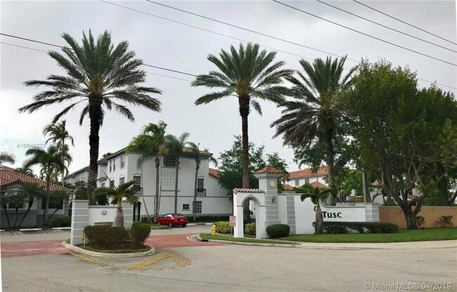 Building Photo - 705 SW 148th Ave