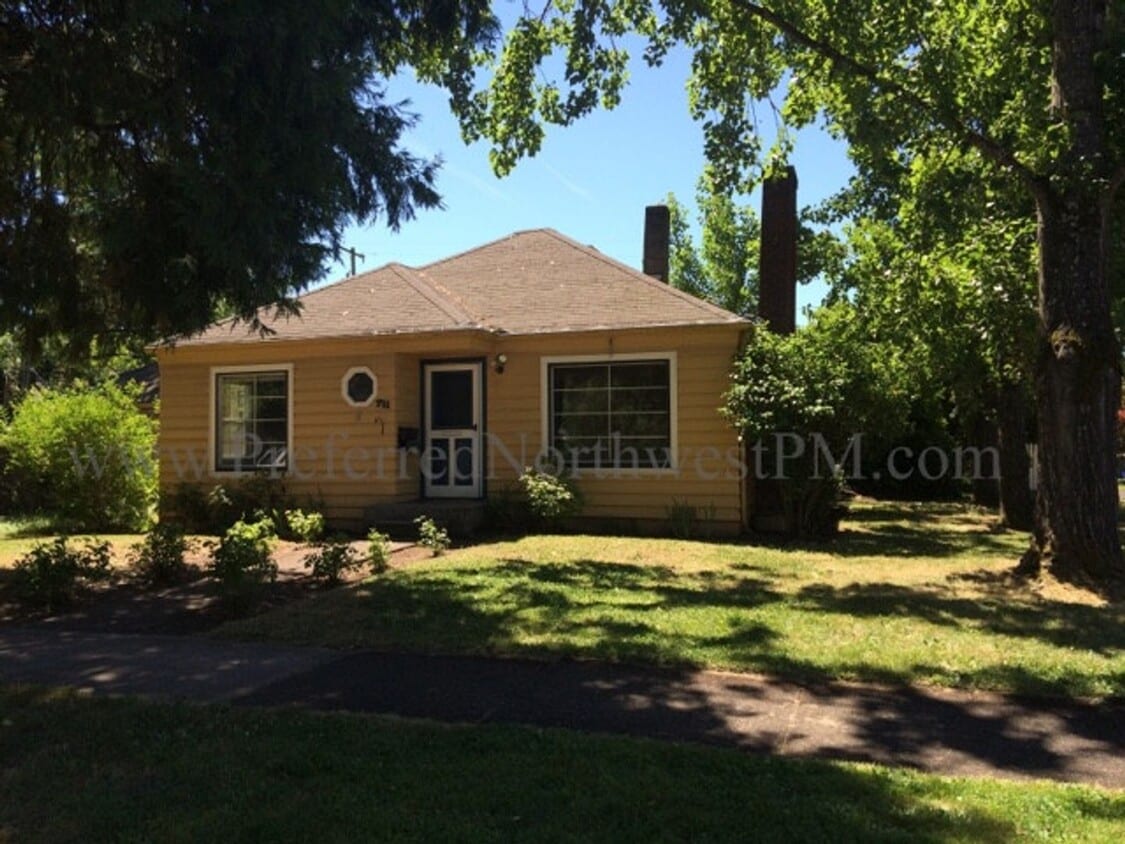 Primary Photo - 711 F St