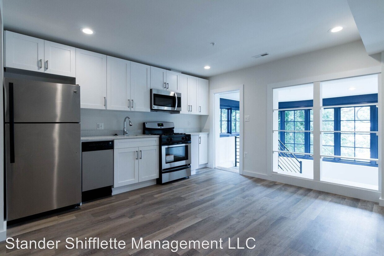 Foto principal - 3300 Keswick Rd