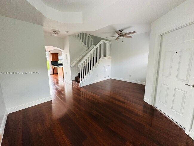 Foto del edificio - 6120 NW 116 Pl