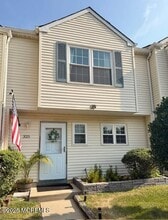 Building Photo - 325 Kingsbridge Ct