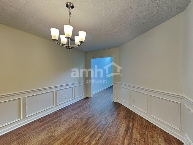 Foto del edificio - 555 Fosters Mill Ln NW