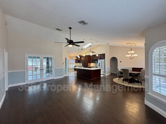 Foto del edificio - 6153 Mountain Way Ave