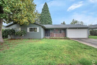 Building Photo - 4330 NE 129th Pl