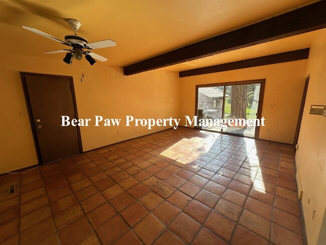 Building Photo - "Charming 3-Bed Oasis with 2 Baths in Nort...