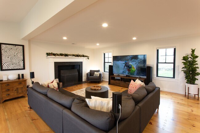 Foto del edificio - 81 Wilder Rd