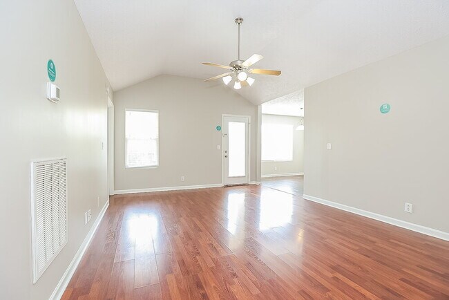 Building Photo - 2640 Apostle Ln
