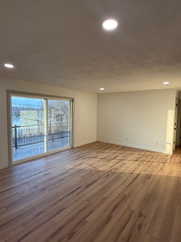 Foto del edificio - 730 E Shore Dr