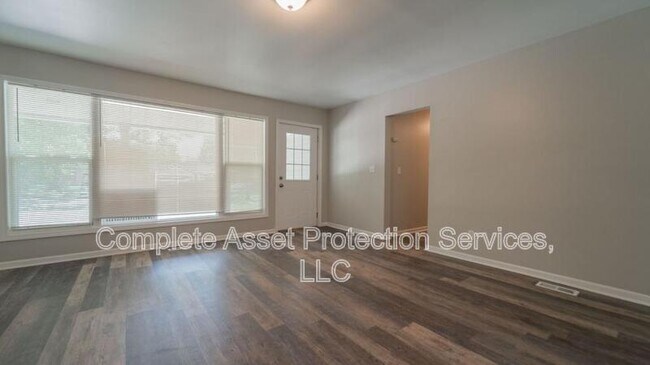 Foto del edificio - 80 E Oak Hill Rd