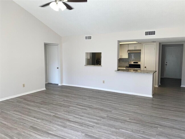 Foto del edificio - 2202 Windy Meadow Dr