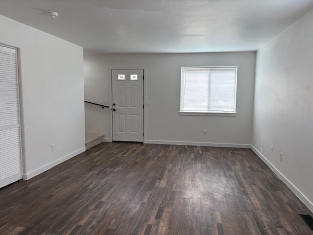 Foto del edificio - Newly remodeled