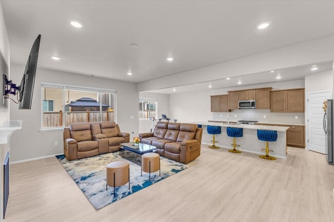 Building Photo - 1521 10th Pl