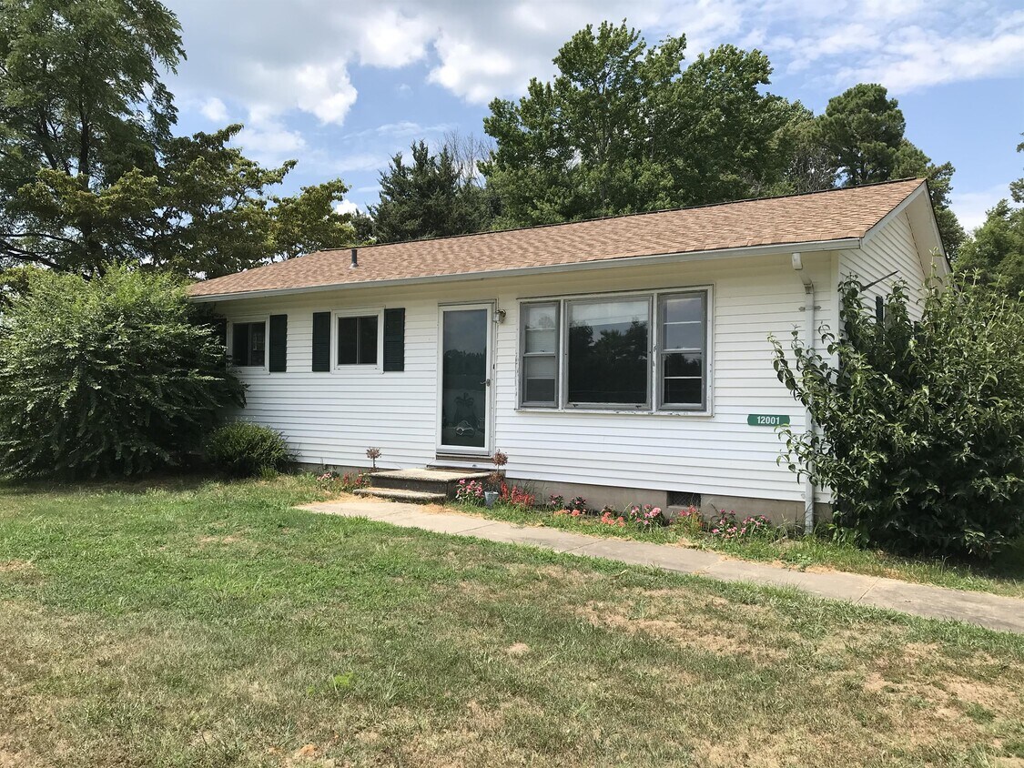 Foto principal - 12001 Ridge Rd