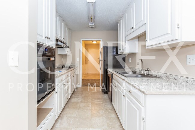 Building Photo - Your Own Space!!!