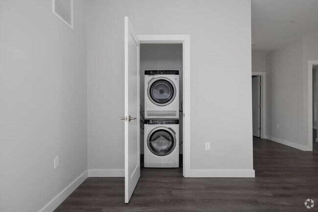 2 habitaciones, 2 baños - 1056 pies cuadrados - Lavandería - Avanti