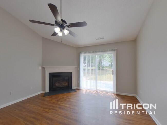 Foto del edificio - 4029 Evelyn Ave