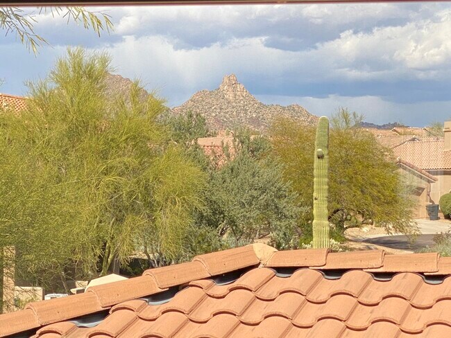 Hermosas vistas desde cada ventana - 8880 E Paraiso Dr