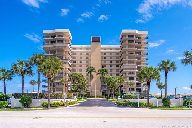Building Photo - 10044 S Ocean Dr