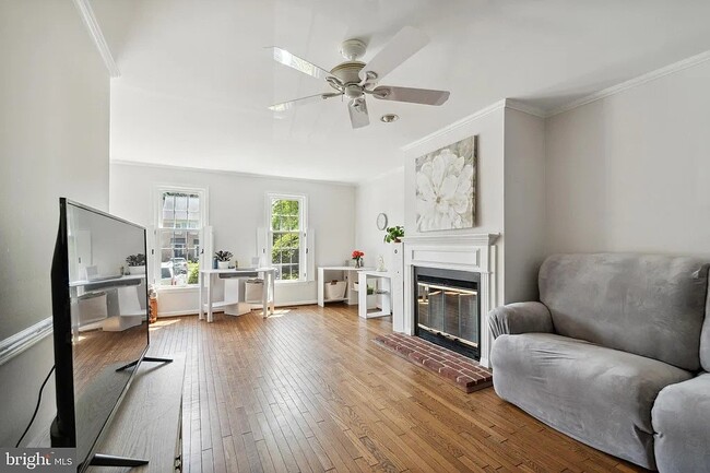 Building Photo - 202 Tinker Dr