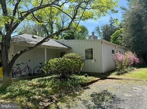 Building Photo - 68 Mountain Ave